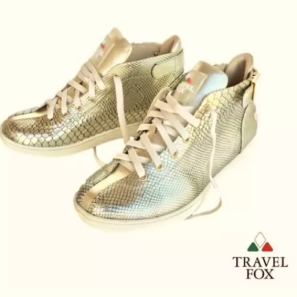 BNWB TRAVEL FOX MALIBU GOLD SIZE 11
